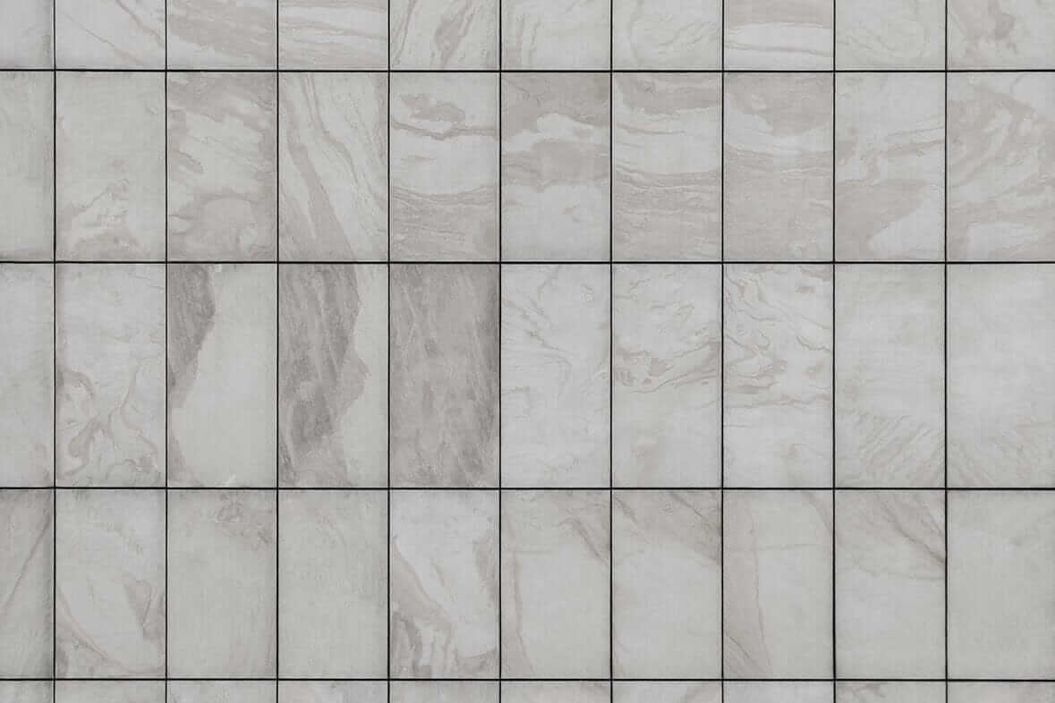 Feinsteinzeug bohren mit Fliesenbohrer und schneiden mit Diamantscheibe