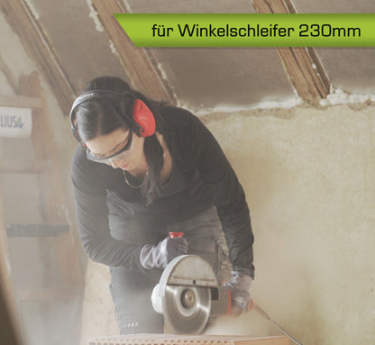 rendech Profi Diamantscheibe 230 mm beim Schneiden von Beton im Einsatz