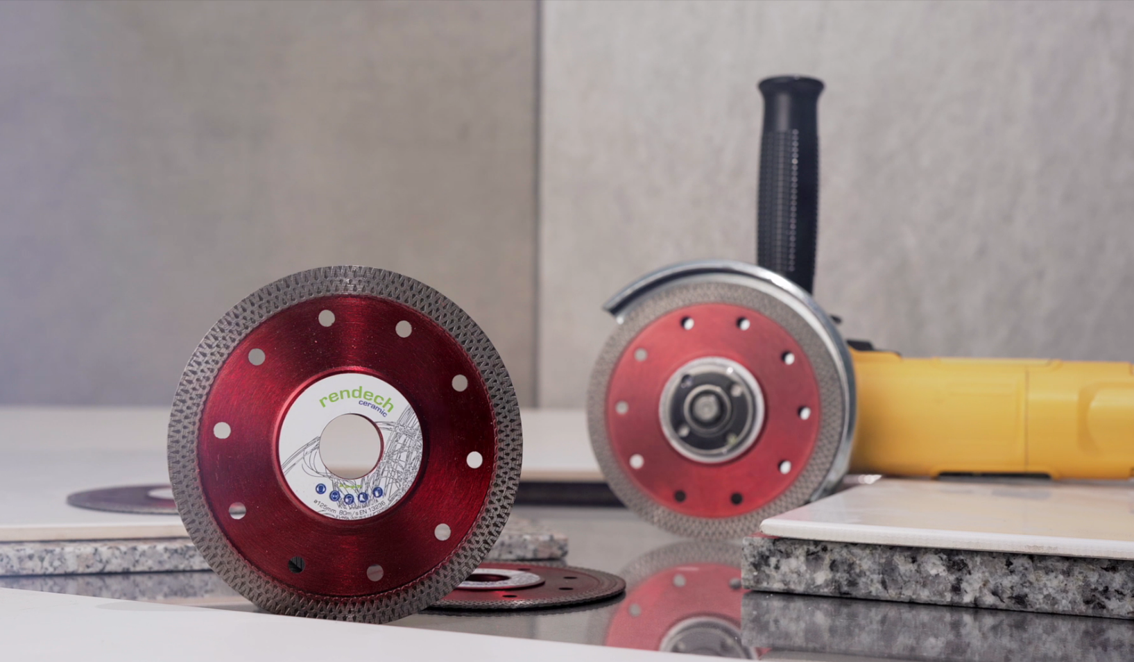 Test: Fliesen Schneiden mit Diamantscheibe und Winkelschleifer